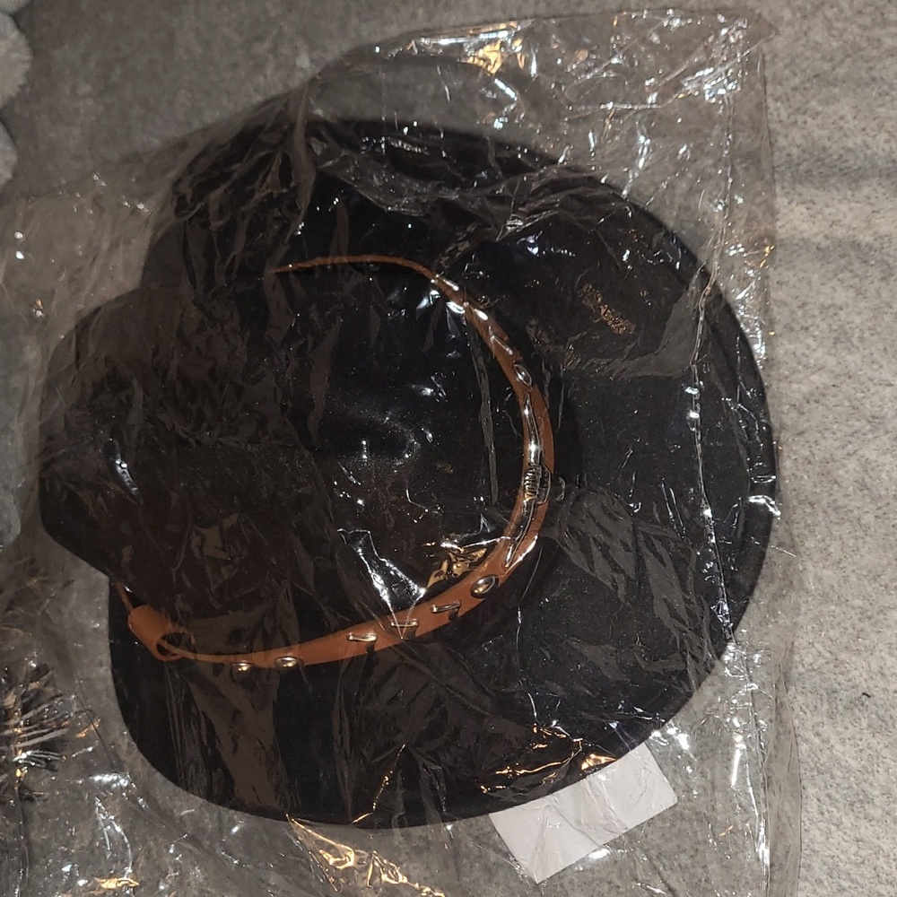 Cowgirl Hat (NEW)